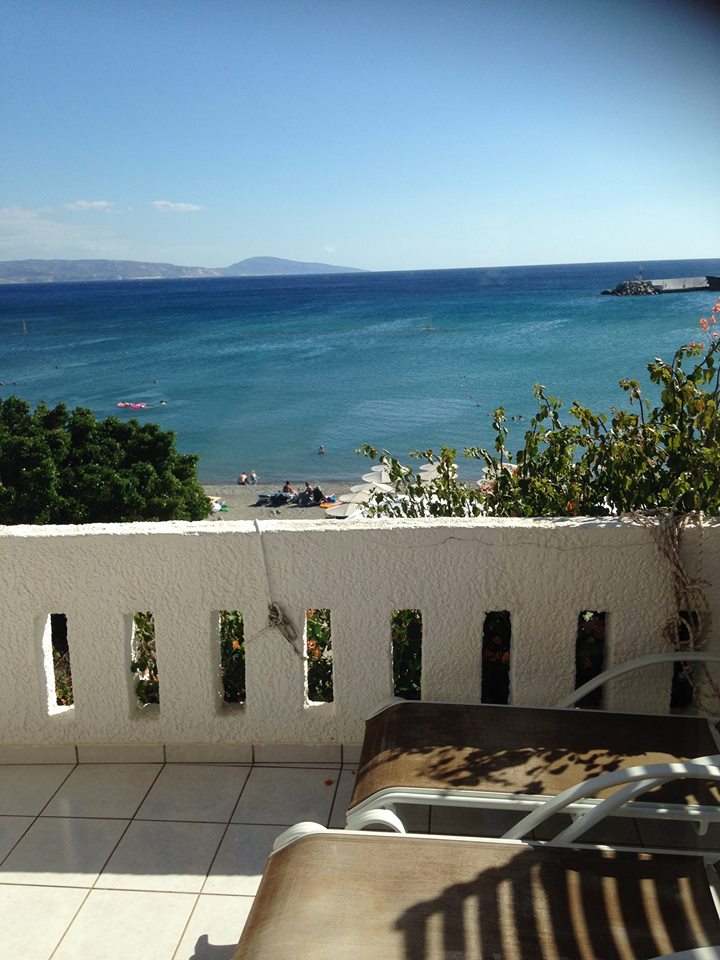 Blick aus unserem Appartment direkt aufs Meer - darum sind wir immer wieder im Stochos